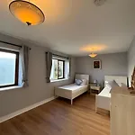 Peaceful 20 Min Walk To Town Διαμέρισμα Γκάλγουεϊ