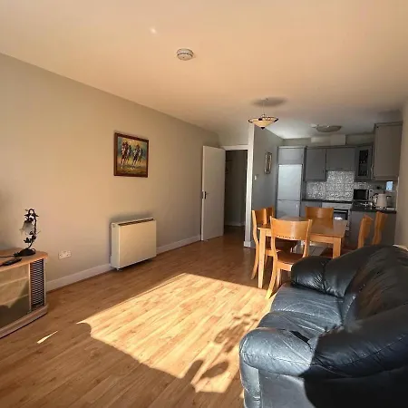 Apartment Peaceful 10 Min Walk To Town