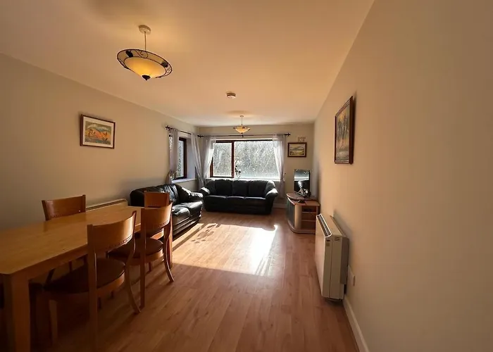 Peaceful 20 Min Walk To Town * Galway